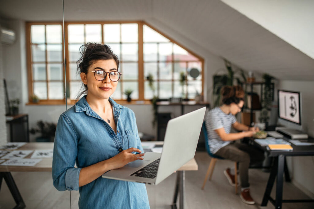 how to stand out as a junior designer